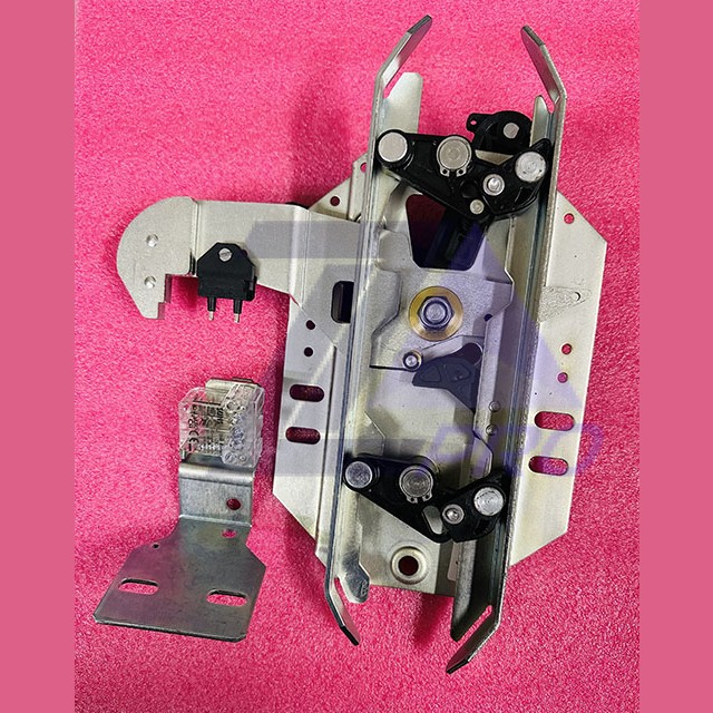 Отводка правая с замком CDL Premium 40/10 PM CDL-P000CD000 Fermator