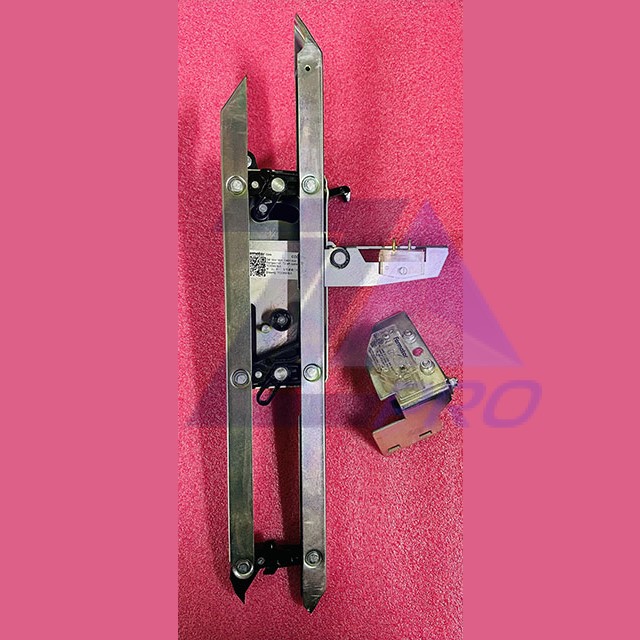 Отводка дверей лифта левая С замком L=545mm Compact VF Т2 CDL-CS00CI200 (CDL-CSV2CI200-3) Fermator