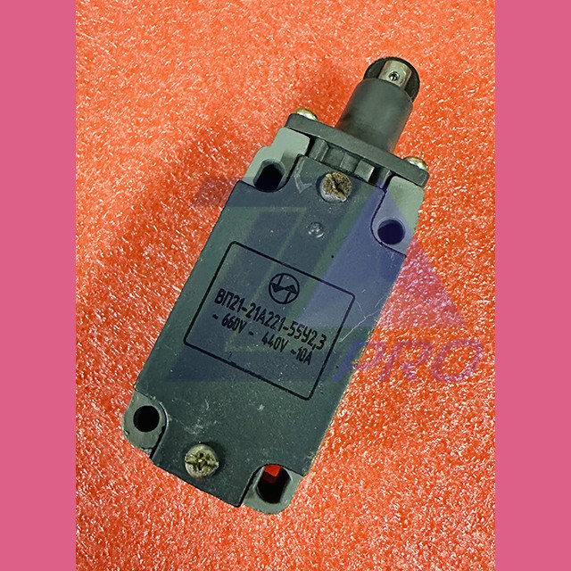 Выключатель путевой (толкатель с роликом) ВП21-21А221-55У2.3