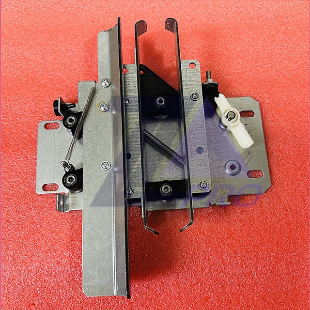 Отводка дверей кабины правая DIM1=243мм PAX FAA24390H1/ZAA24390R1