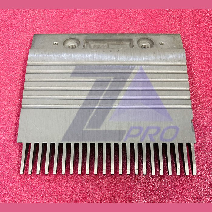 Гребенка эскалатора правая B 202,7х200 мм 22 зуба KM5002051H01 ECOWALKWAY Kone