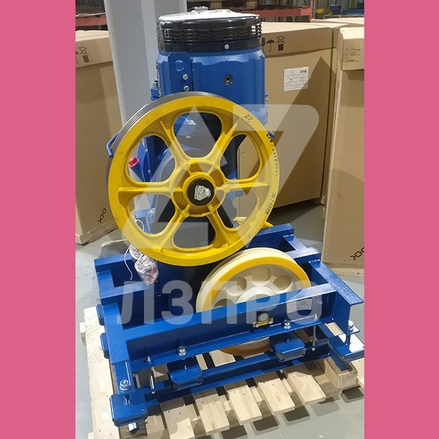 Лебедка лифтовая 13 VTR  ZAA9676B3-1-775