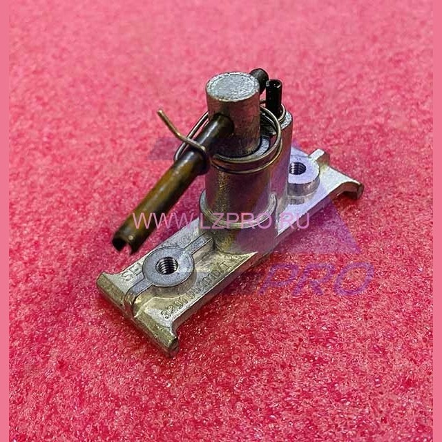 Ключевина аварийного замка дверей шахты правая 3201.05.1010 3201.03.0001V02 Selcom