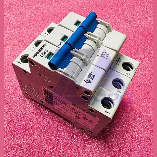 Автоматический выключатель 3P C40/3 BMS6 SCHRACK
