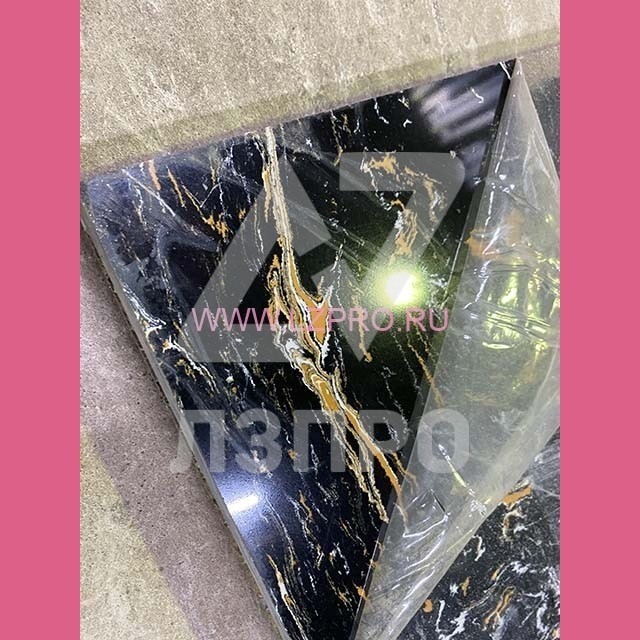 Напольное покрытие мраморное на металлической основе 1050х520х27 мм