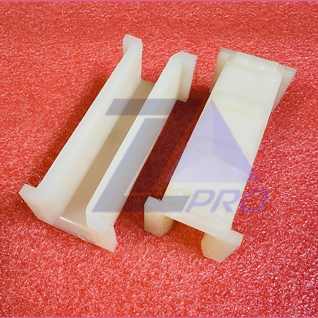 Вкладыш башмака противовеса паз 16мм L100мм (высота ребер 4,5мм) FAA380CP3 Otis