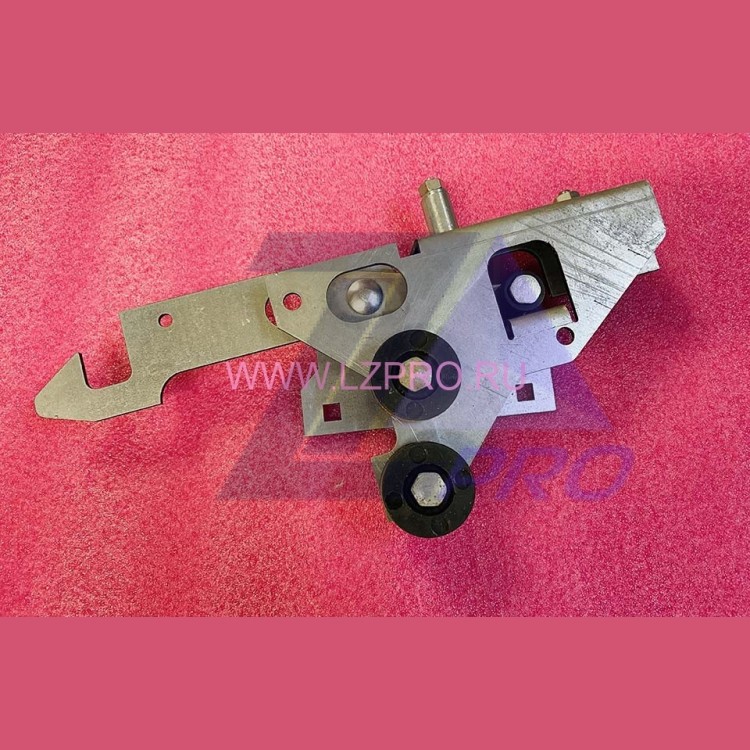 Замок дверей шахты правый 0411Е.06.05.090 Ecomaks