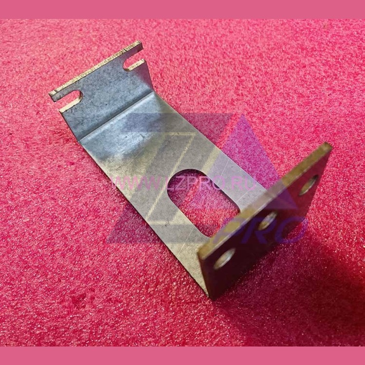 Кронштейн крепления фасада ZAA316AET1 Otis