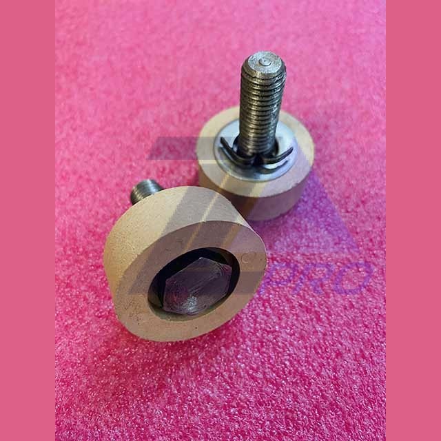 Ролик двуплечего рычага с осью D=39мм, M=12мм, 400А.06.05.090Б КМЗ